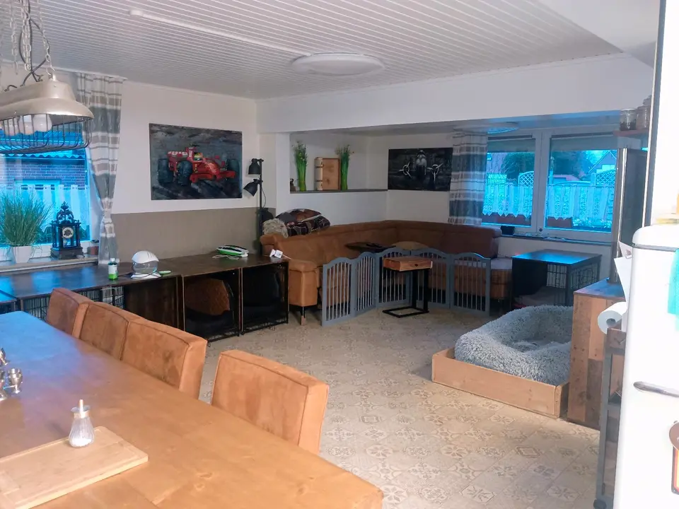 2 Zimmer Wohnung mit 130 m² in Leer – Bild 1
