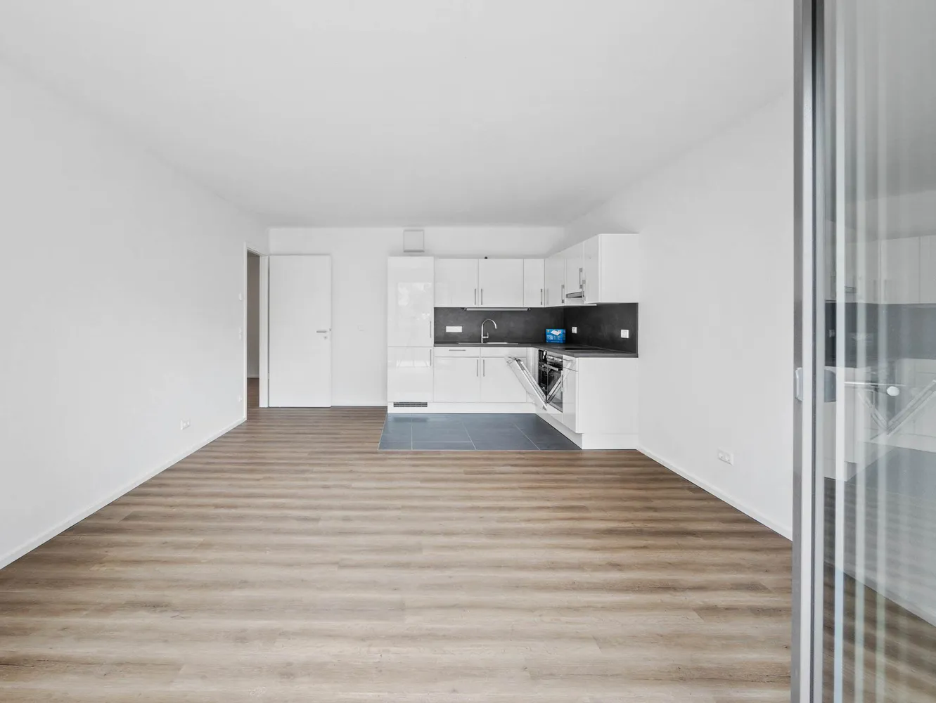 2 Zimmer Wohnung mit 70 m² in Dresden – Bild 4