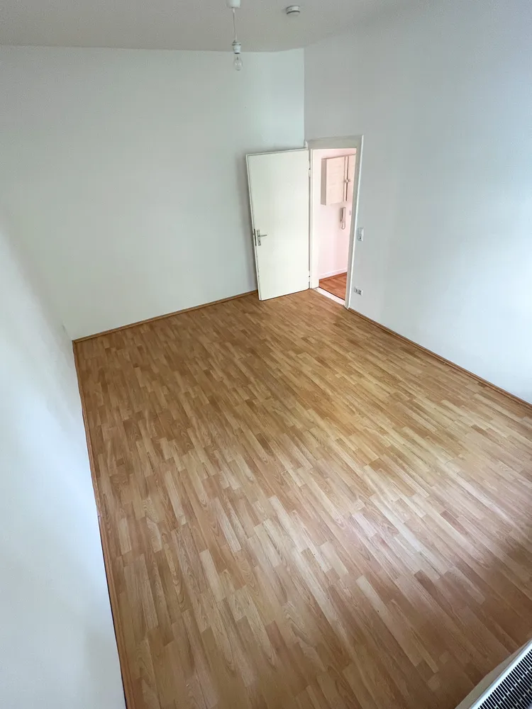 4 Zimmer Wohnung mit 105 m² in Frankfurt am Main – Bild 6