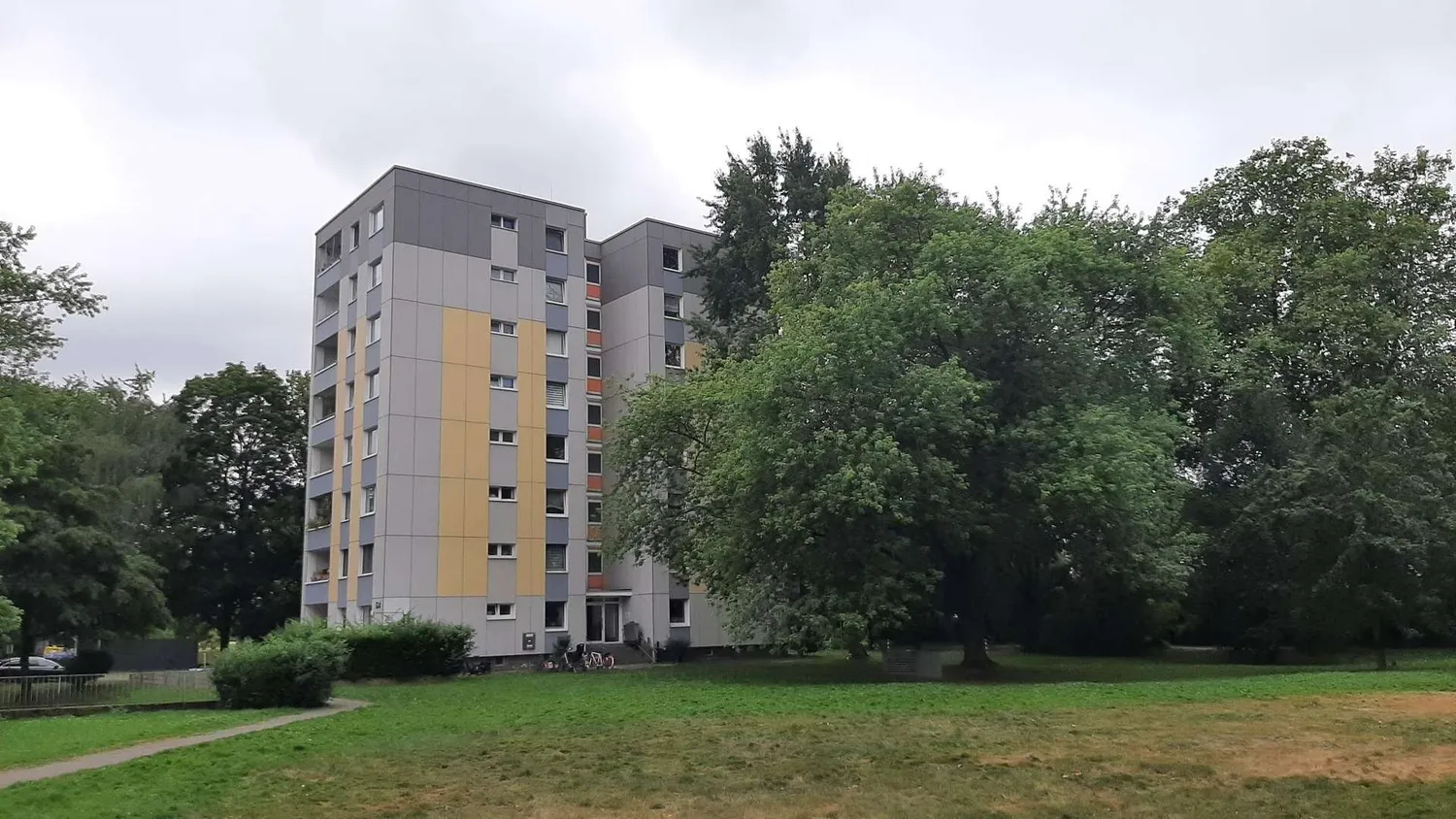 3 Zimmer Wohnung mit 77 m² in Krefeld – Bild 1