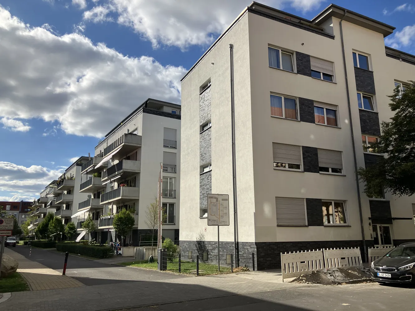 2 Zimmer Wohnung mit 639 m² in Berlin – Bild 6