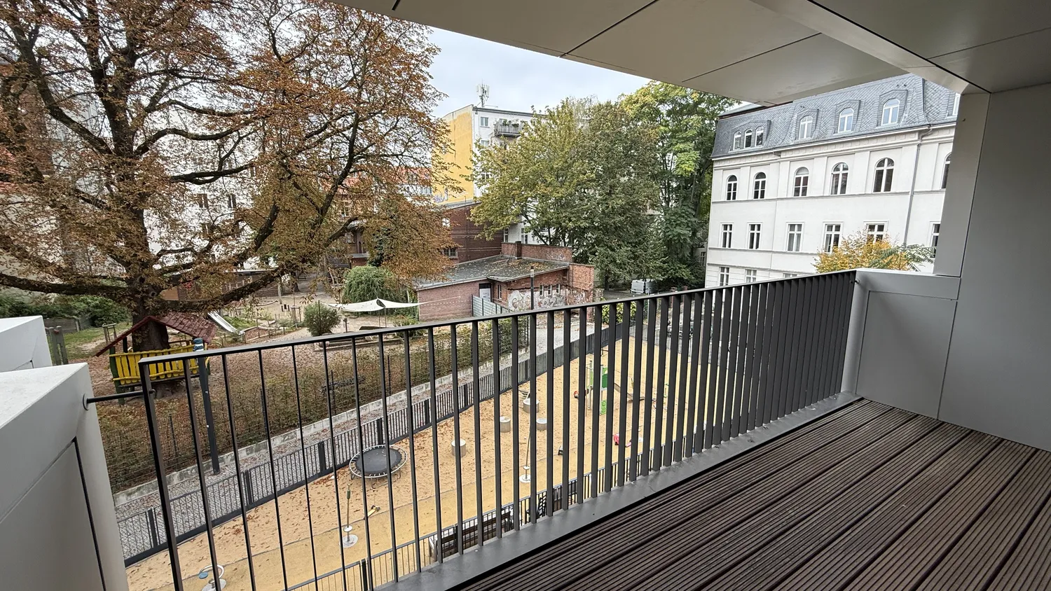 2 room apartment with 92 m² in Berlin – Photo 2
