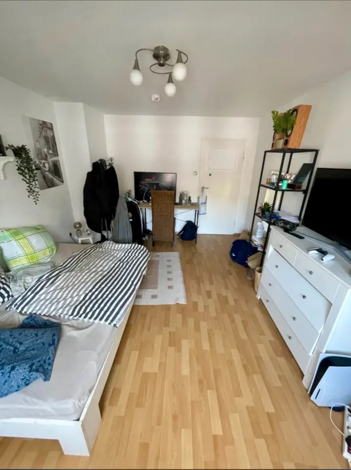 WG-Zimmer mit 24 m² in Frankfurt am Main – Bild 2