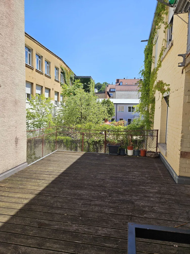 5 Zimmer Wohnung mit 125 m² in Stuttgart – Bild 1