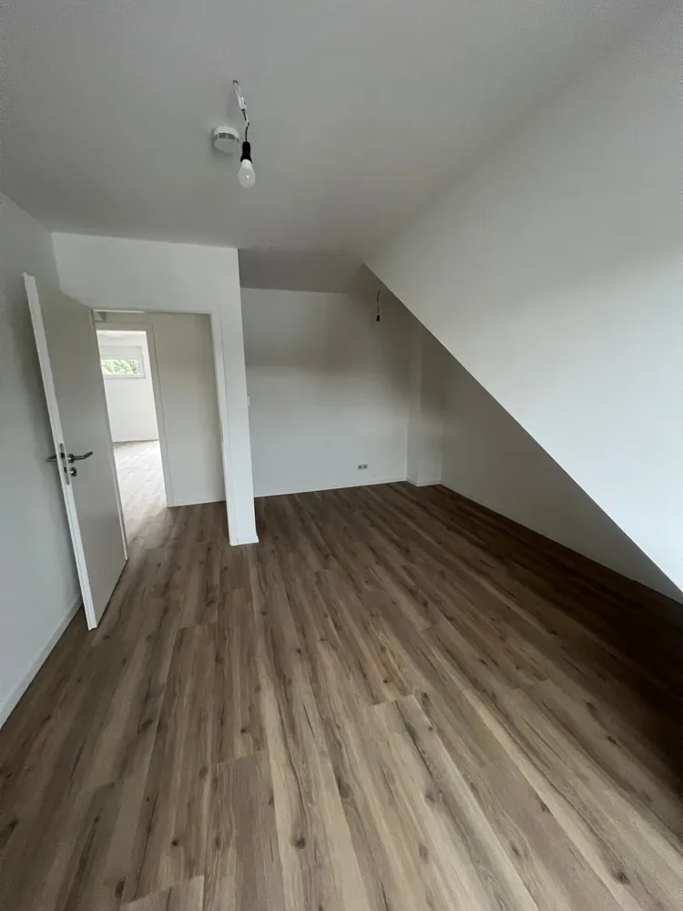 3 Zimmer Wohnung mit 81 m² in Köln – Bild 2