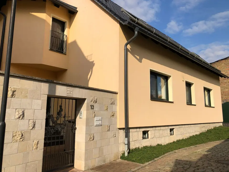 3 Zimmer Wohnung mit 110 m² in Weißenfels – Bild 1