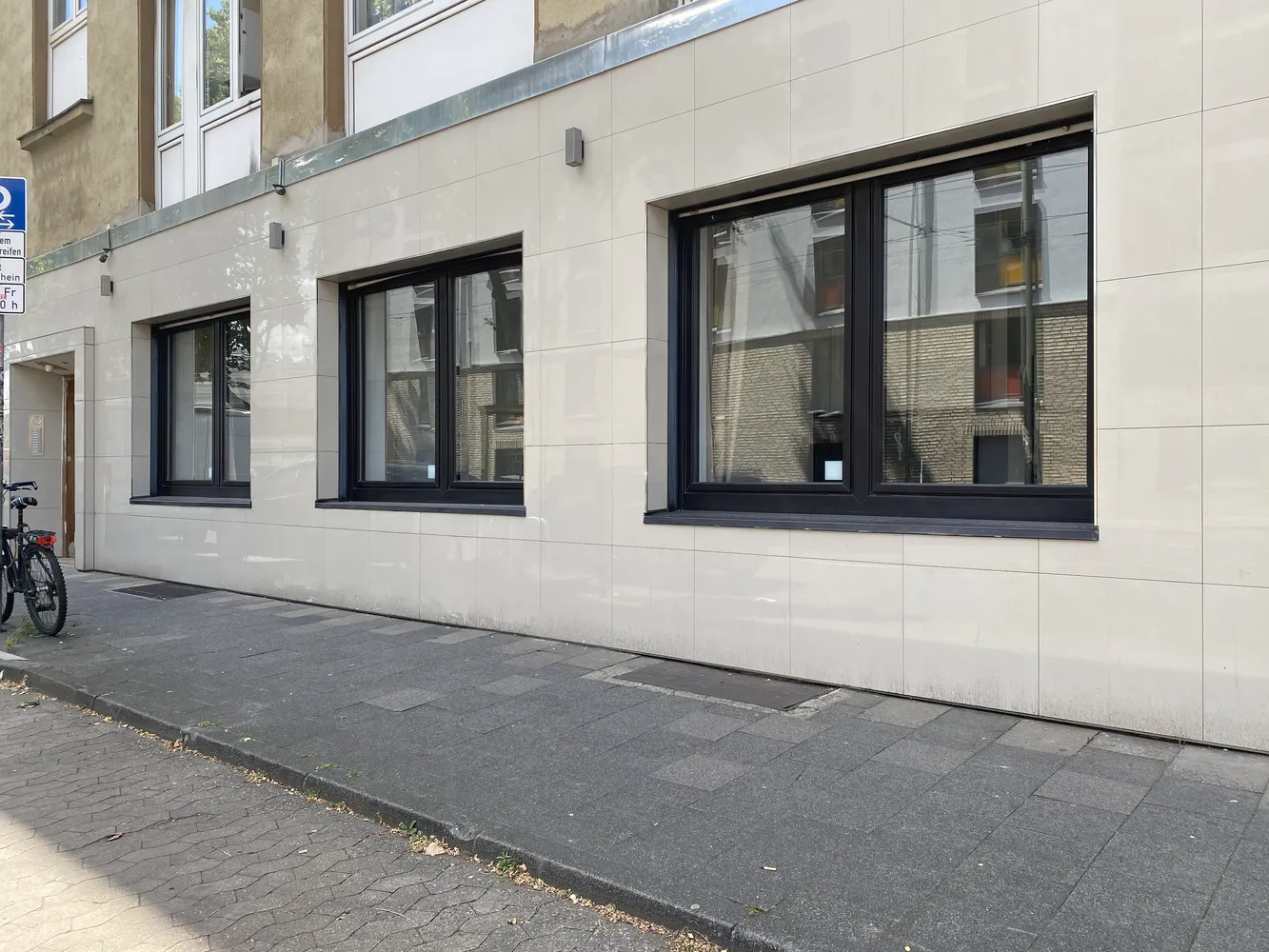 3 room apartment with 91 m² in Düsseldorf – Photo 2