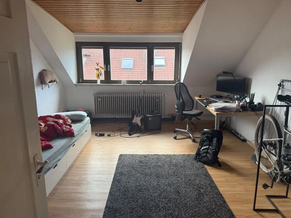 4 Zimmer Wohnung mit 81 m² in Karlsruhe – Bild 1