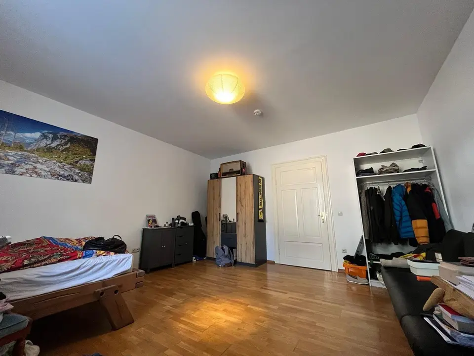 WG-Zimmer mit 140 m² in Regensburg – Bild 2