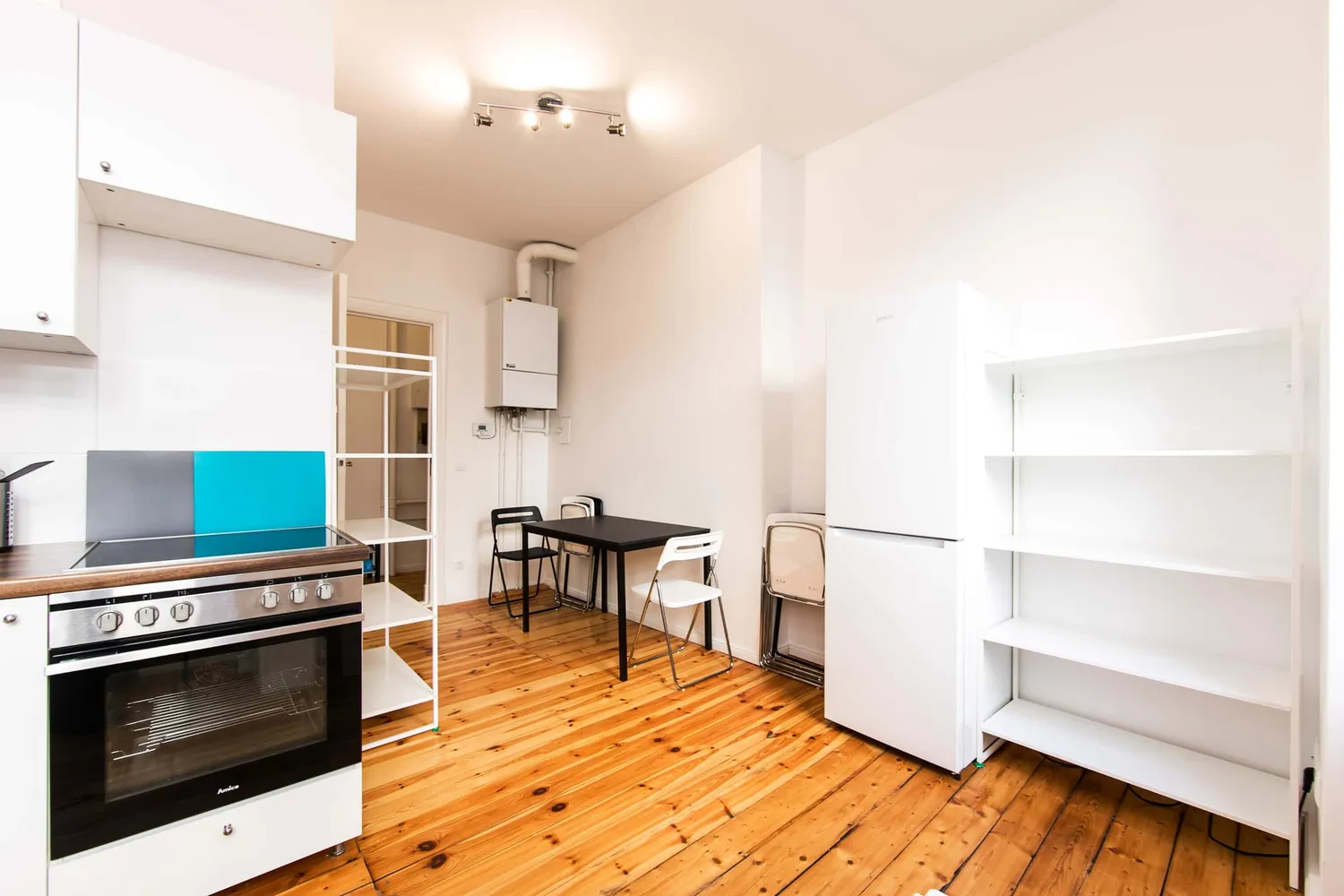 Shared room with 13 m² in Berlin – Photo 8