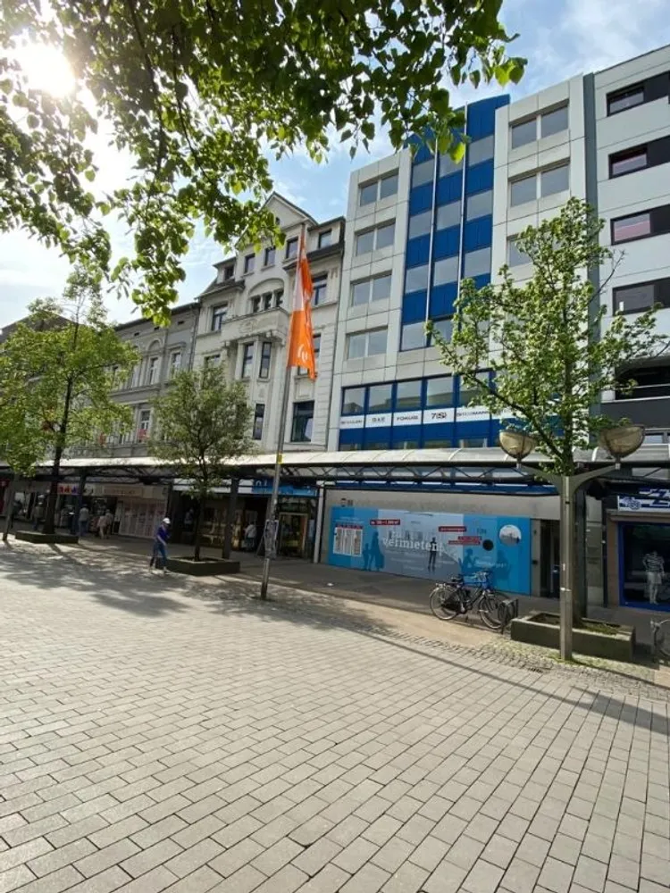 4 Zimmer Wohnung mit 121 m² in Duisburg – Bild 1
