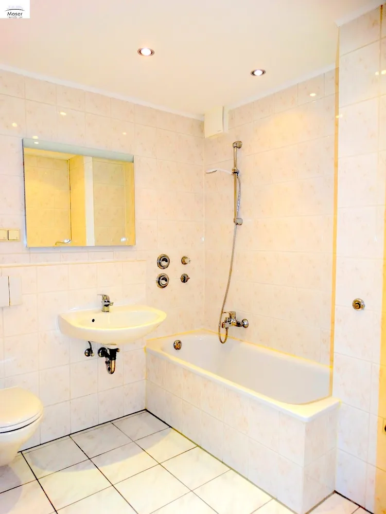 2 room apartment with 83 m² in Frankfurt am Main – Photo 4