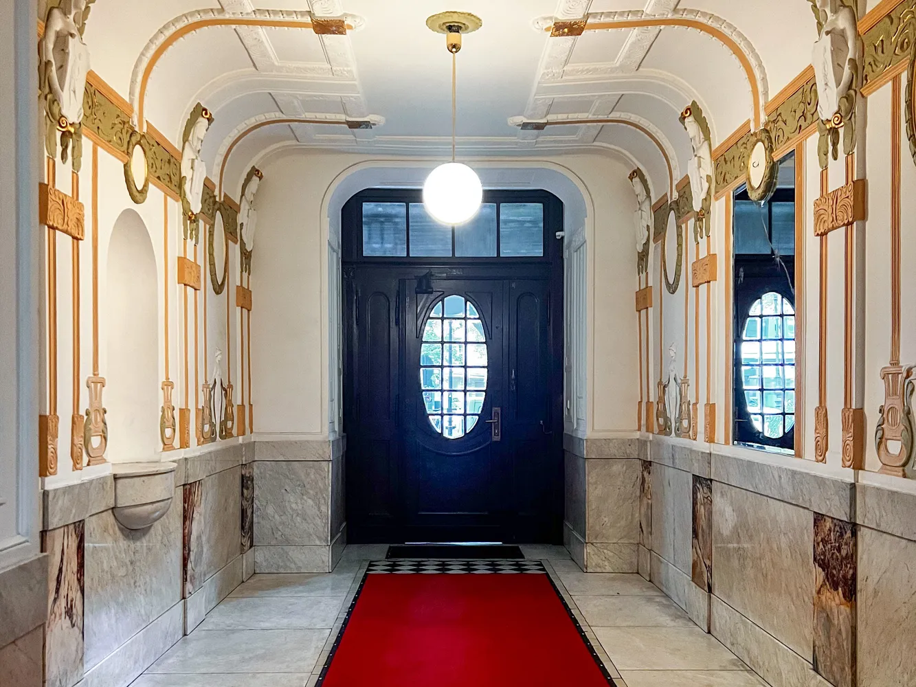 3 Zimmer Wohnung mit 170 m² in Berlin – Bild 2