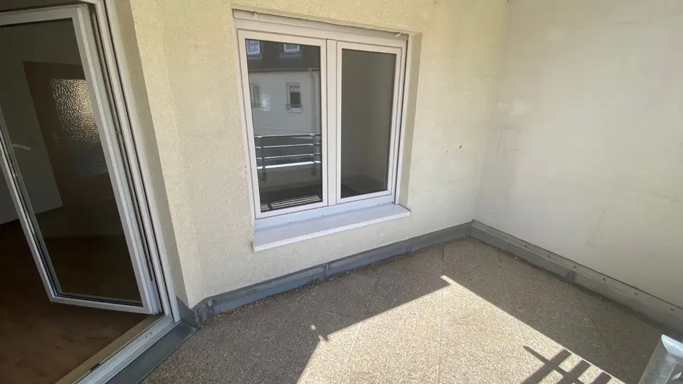 2 Zimmer Wohnung mit 60 m² in Werdau – Bild 4