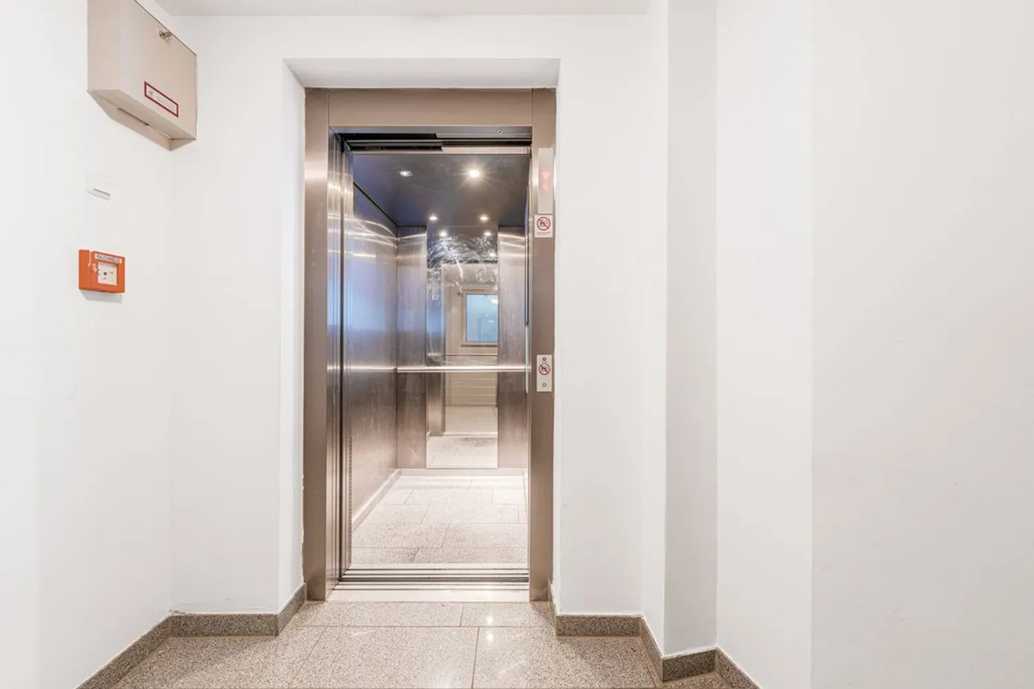 3 Zimmer Wohnung mit 80 m² in Düsseldorf – Bild 4