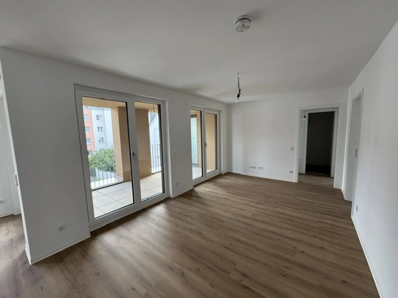3 Zimmer Wohnung mit 117 m² in Frankfurt am Main – Bild 1