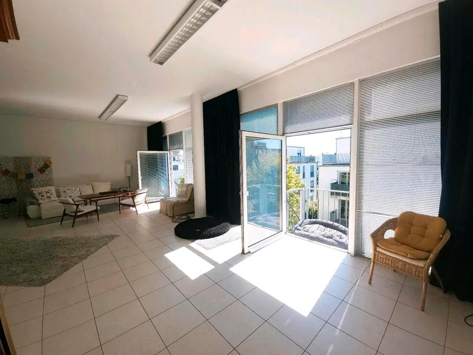 2 Zimmer Wohnung mit 105 m² in Hürth – Bild 2