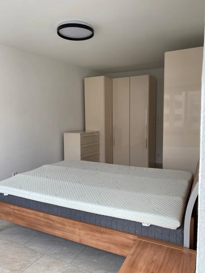WG-Zimmer mit 98 m² in Stuttgart – Bild 1