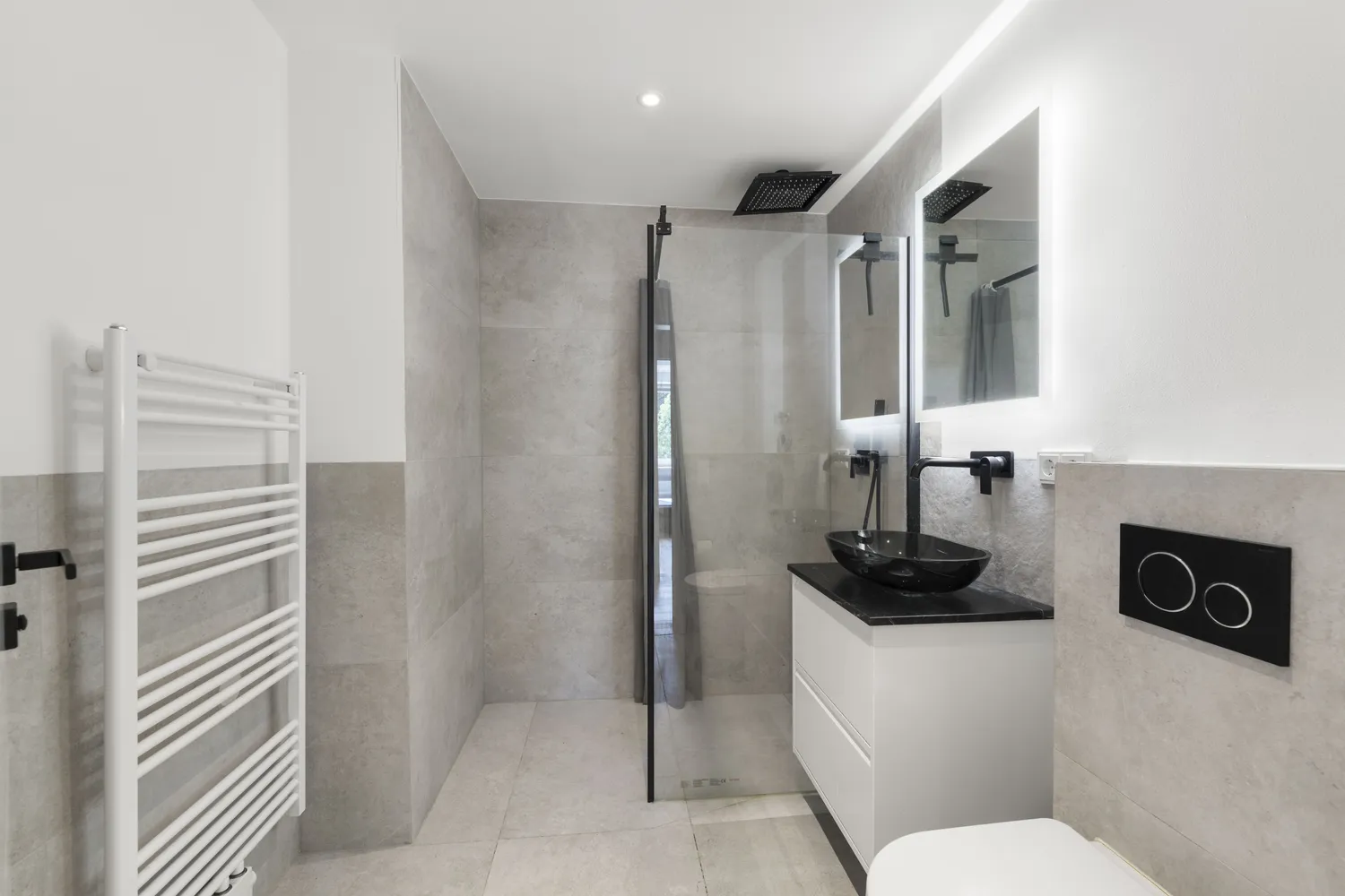 4 Zimmer Wohnung mit 75 m² in München – Bild 2