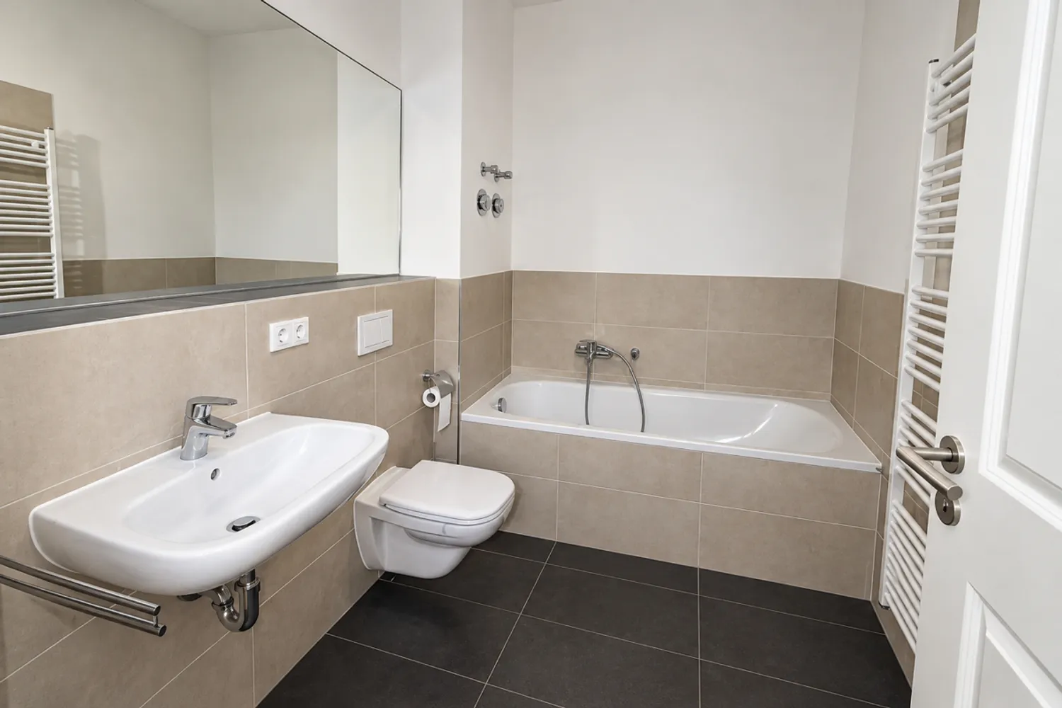 4 room apartment with 97 m² in Chemnitz – Photo 8