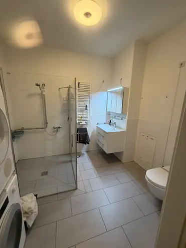 2 Zimmer Wohnung mit 84 m² in Berlin – Bild 11