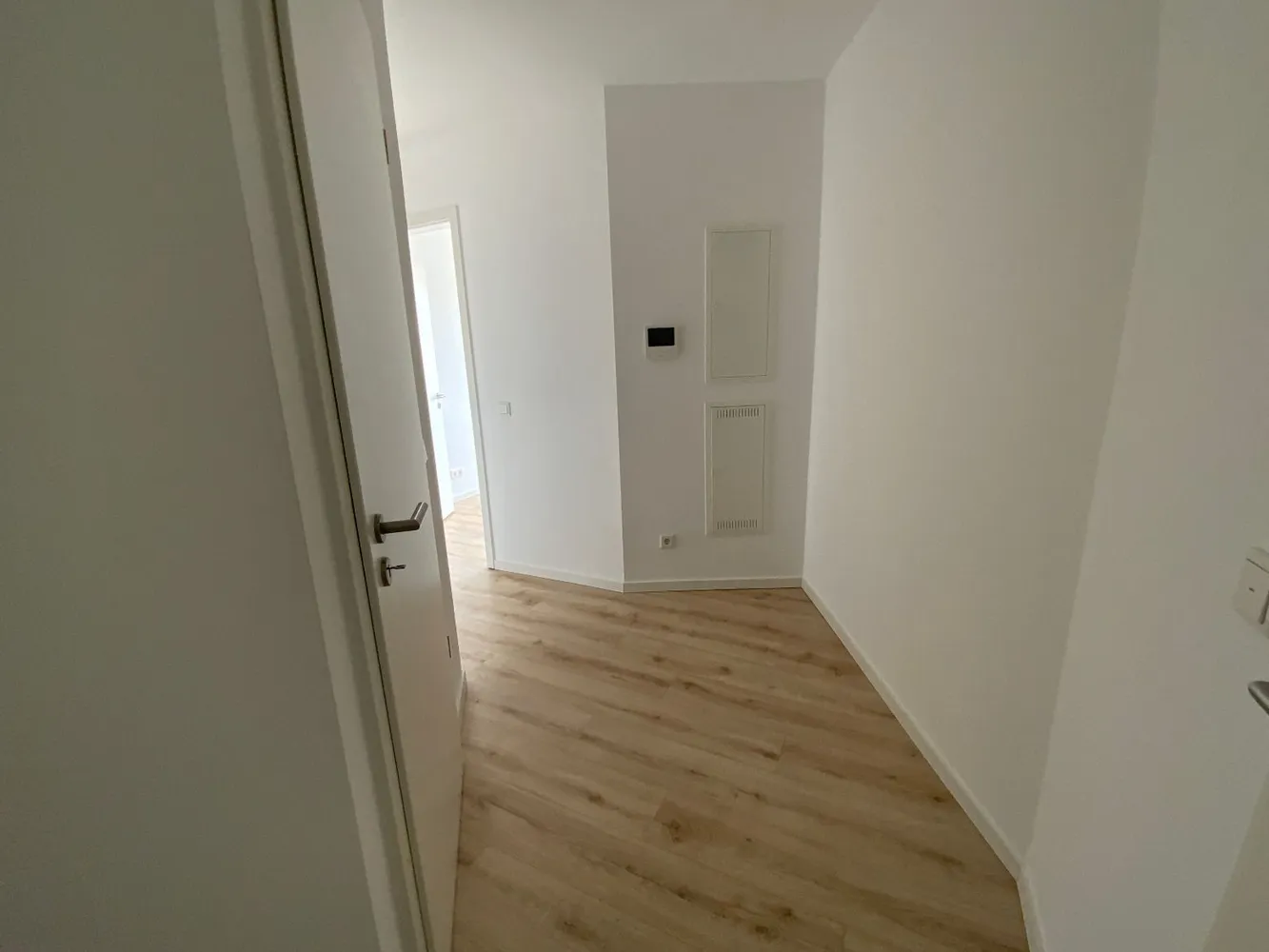 3 Zimmer Wohnung mit 99 m² in Dresden – Bild 2