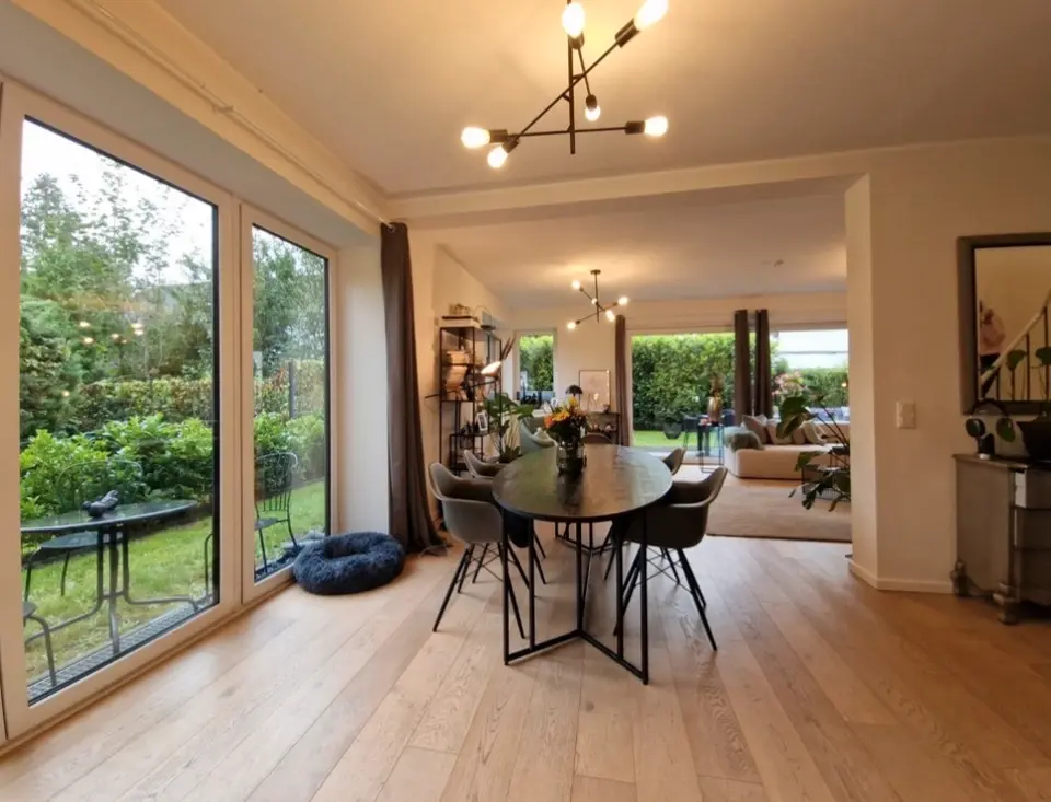 6 Zimmer Wohnung mit 180 m² in Norderstedt – Bild 5