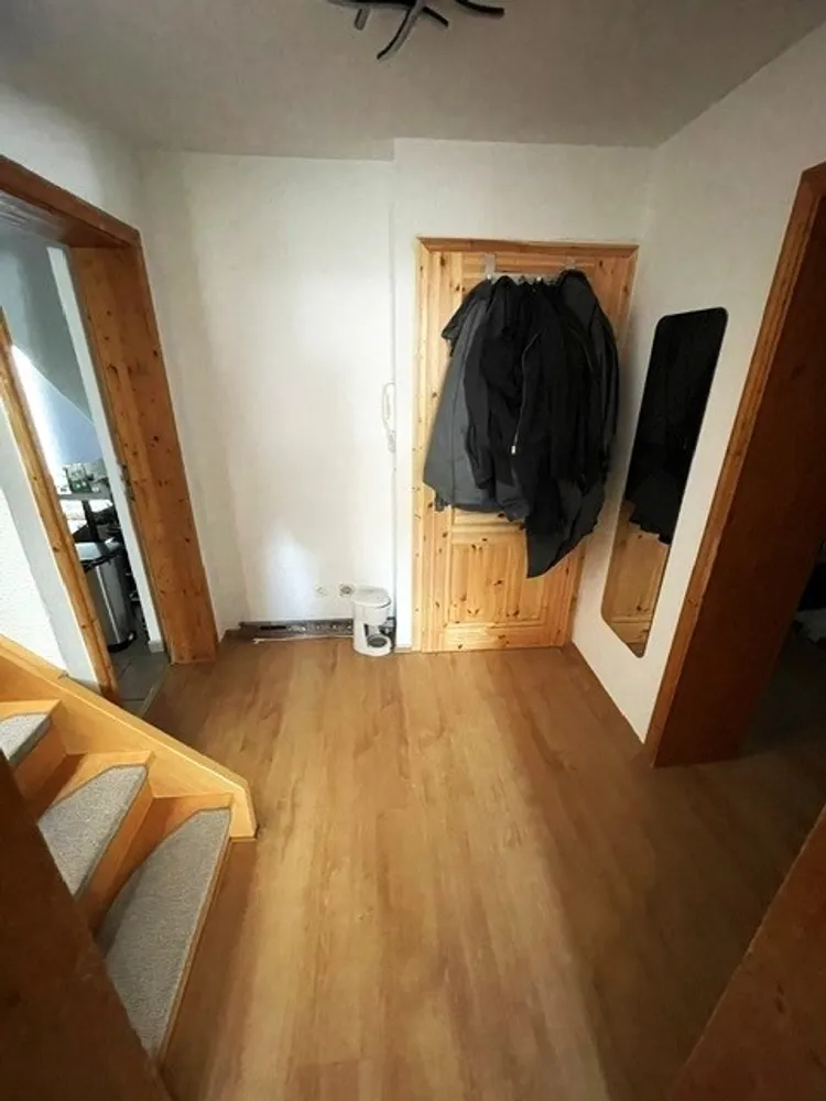 3 Zimmer Wohnung mit 80 m² in Bergisch Gladbach – Bild 2