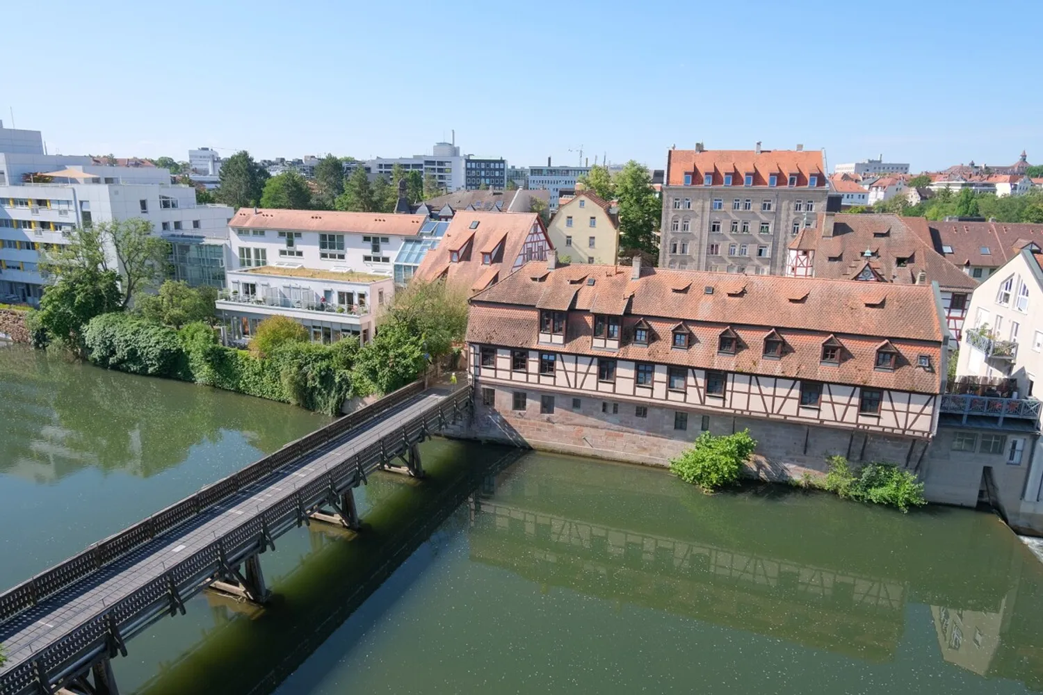 4 Zimmer Wohnung mit 170 m² in Nürnberg – Bild 1