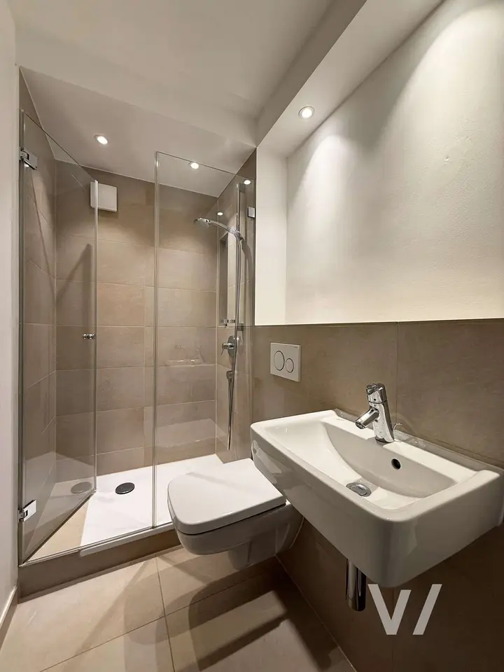 5 Zimmer Wohnung mit 170 m² in Saarbrücken – Bild 7