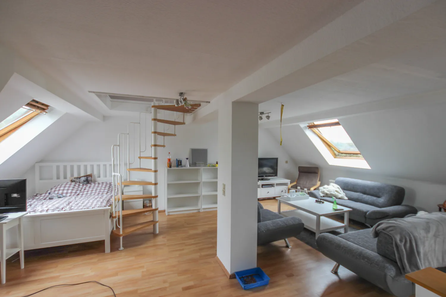 2 room apartment with 80 m² in Cologne – Photo 1
