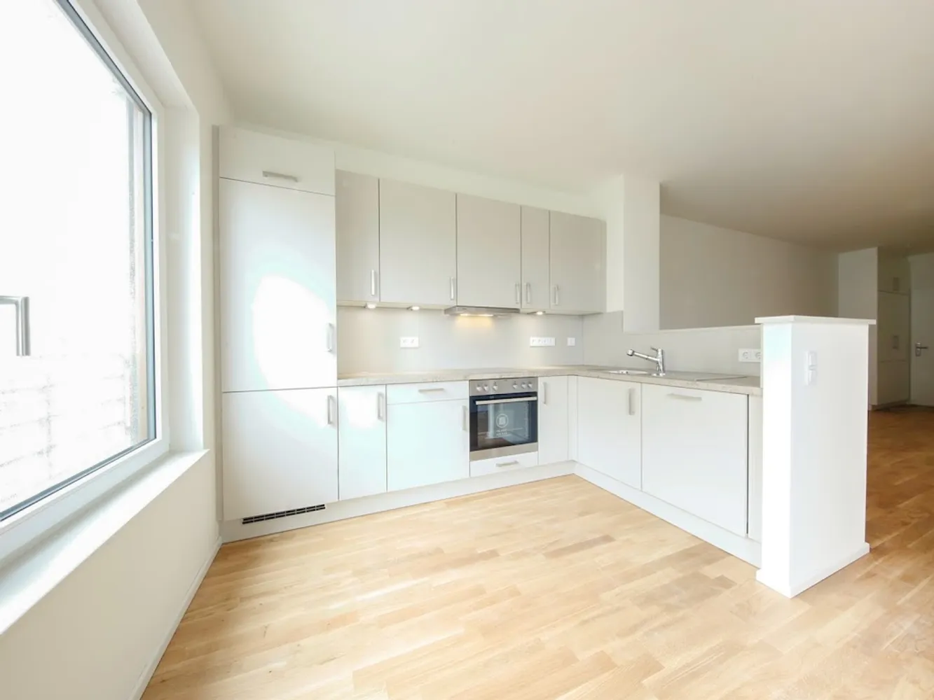 2 Zimmer Wohnung mit 56 m² in Düsseldorf – Bild 2