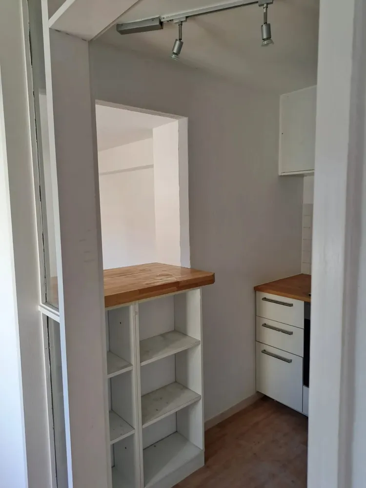 2 Zimmer Wohnung mit 35 m² in Krefeld – Bild 2