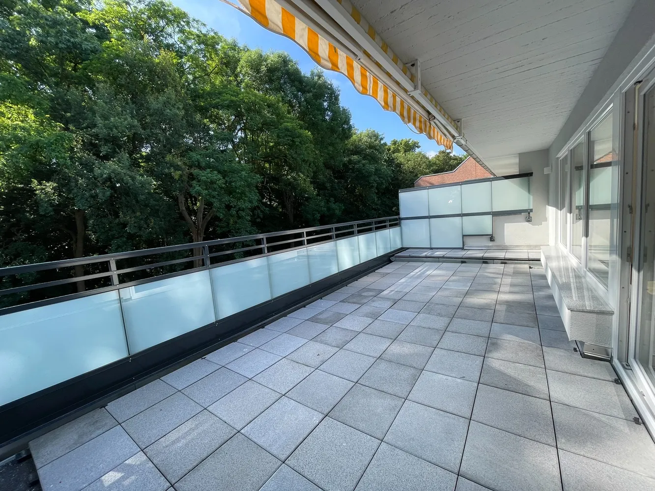 5 Zimmer Wohnung mit 129 m² in Wesel – Bild 1