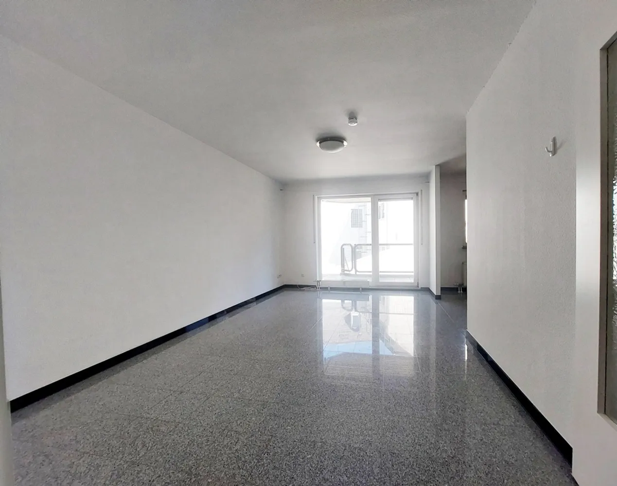 3 Zimmer Wohnung mit 87 m² in Wiesbaden – Bild 6
