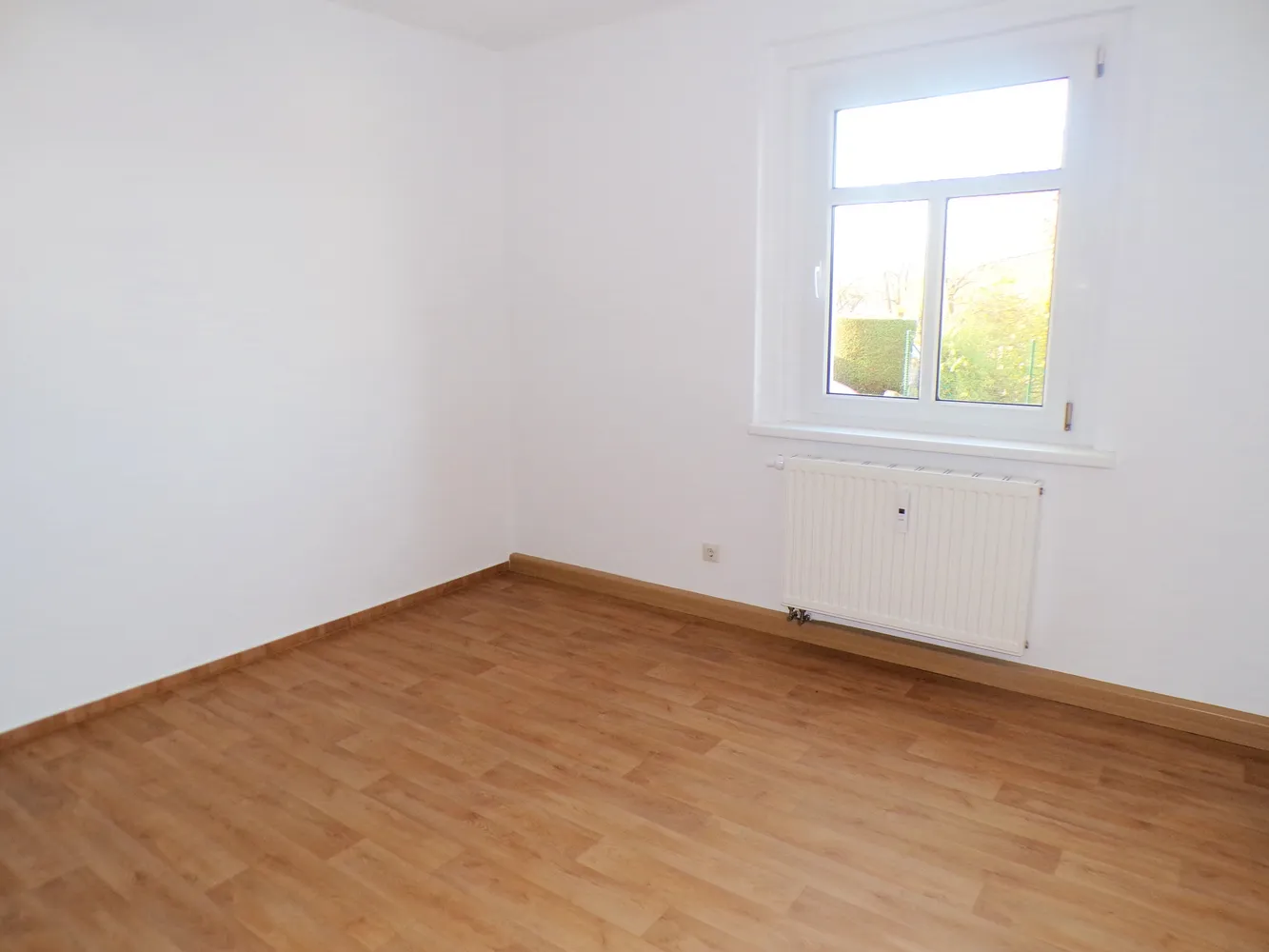 2 Zimmer Wohnung mit 57 m² in Werdau – Bild 2