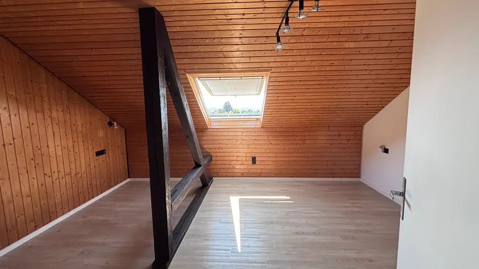 WG-Zimmer mit 160 m² in Reutlingen – Bild 2