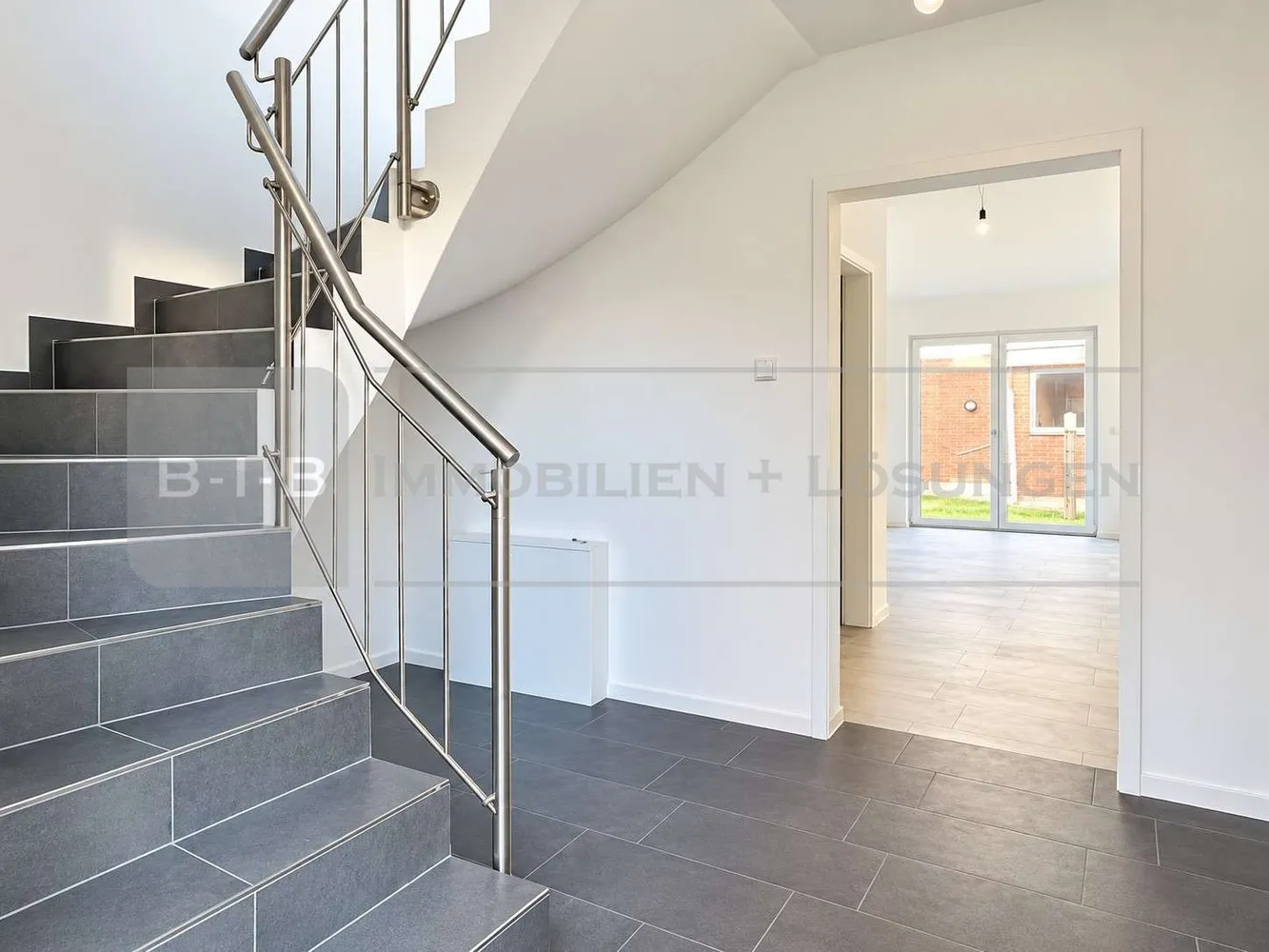 6 Zimmer Wohnung mit 147 m² in Berlin – Bild 7