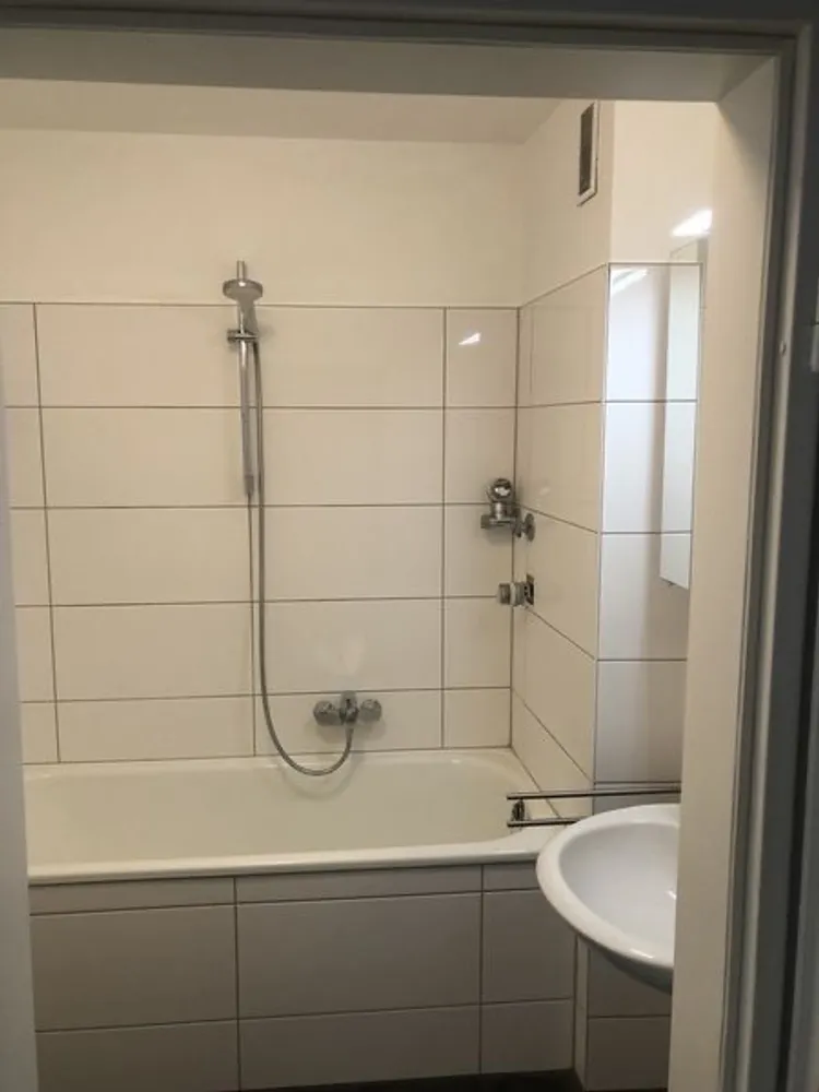 3 Zimmer Wohnung mit 72 m² in Karlsruhe – Bild 2