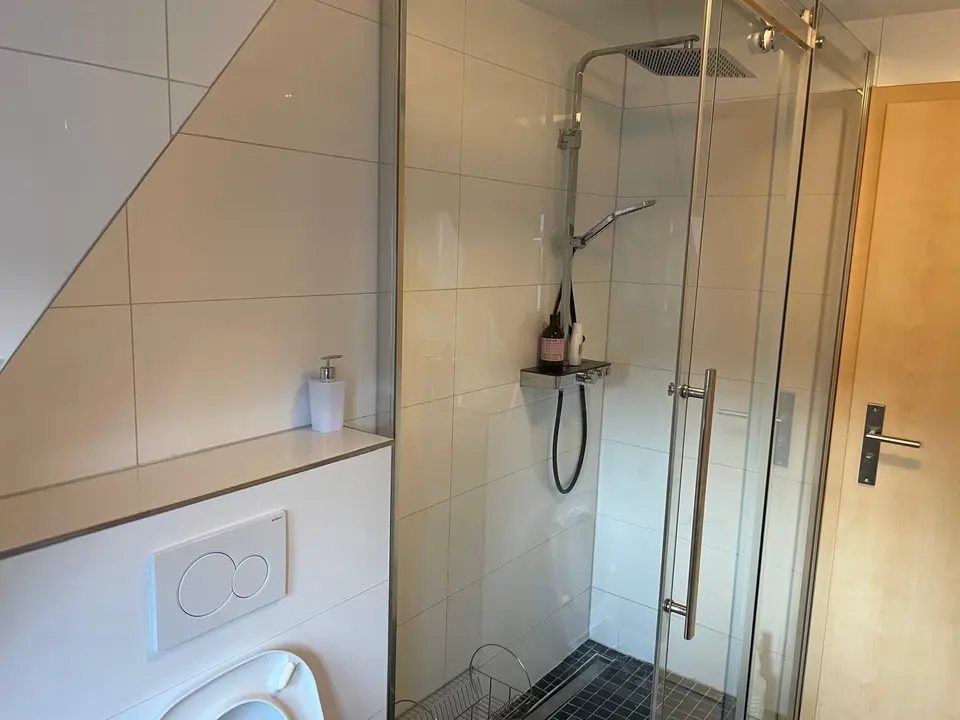Shared room with 75 m² in Stuttgart – Photo 5