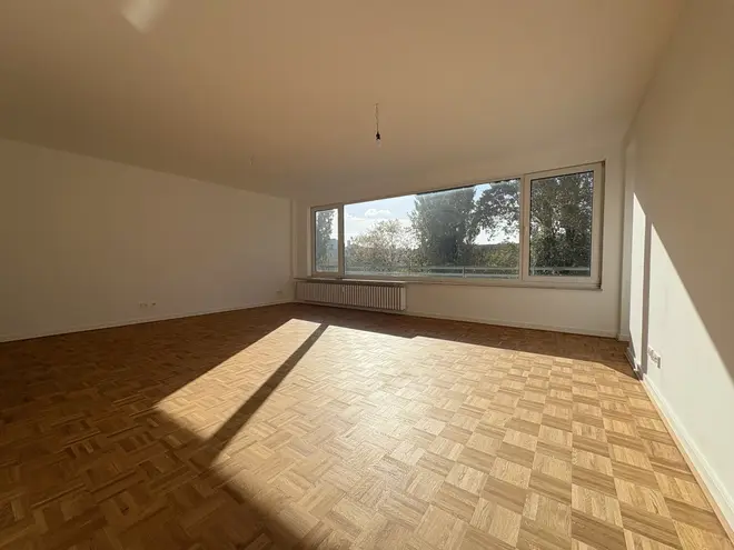 6 Zimmer Wohnung mit 157 m² in Düsseldorf – Bild 4