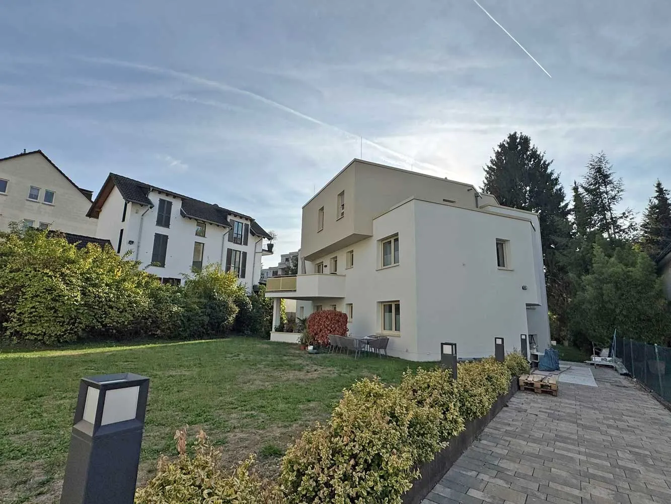 4 Zimmer Wohnung mit 145 m² in Frankfurt am Main – Bild 1