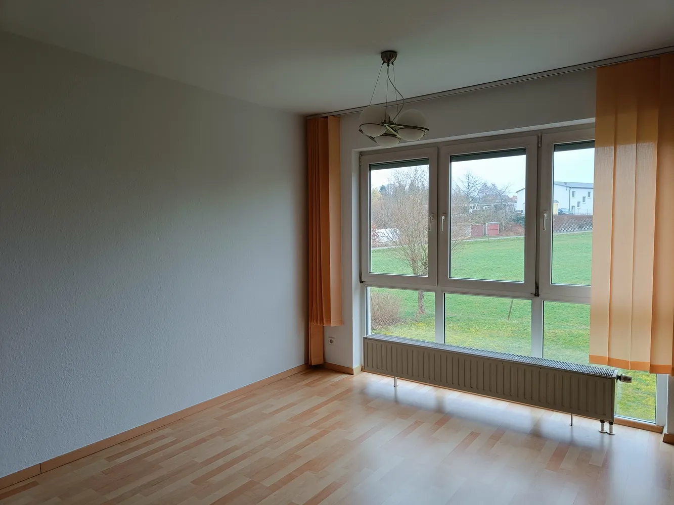 1 Zimmer Wohnung mit 35 m² in Werdau – Bild 3