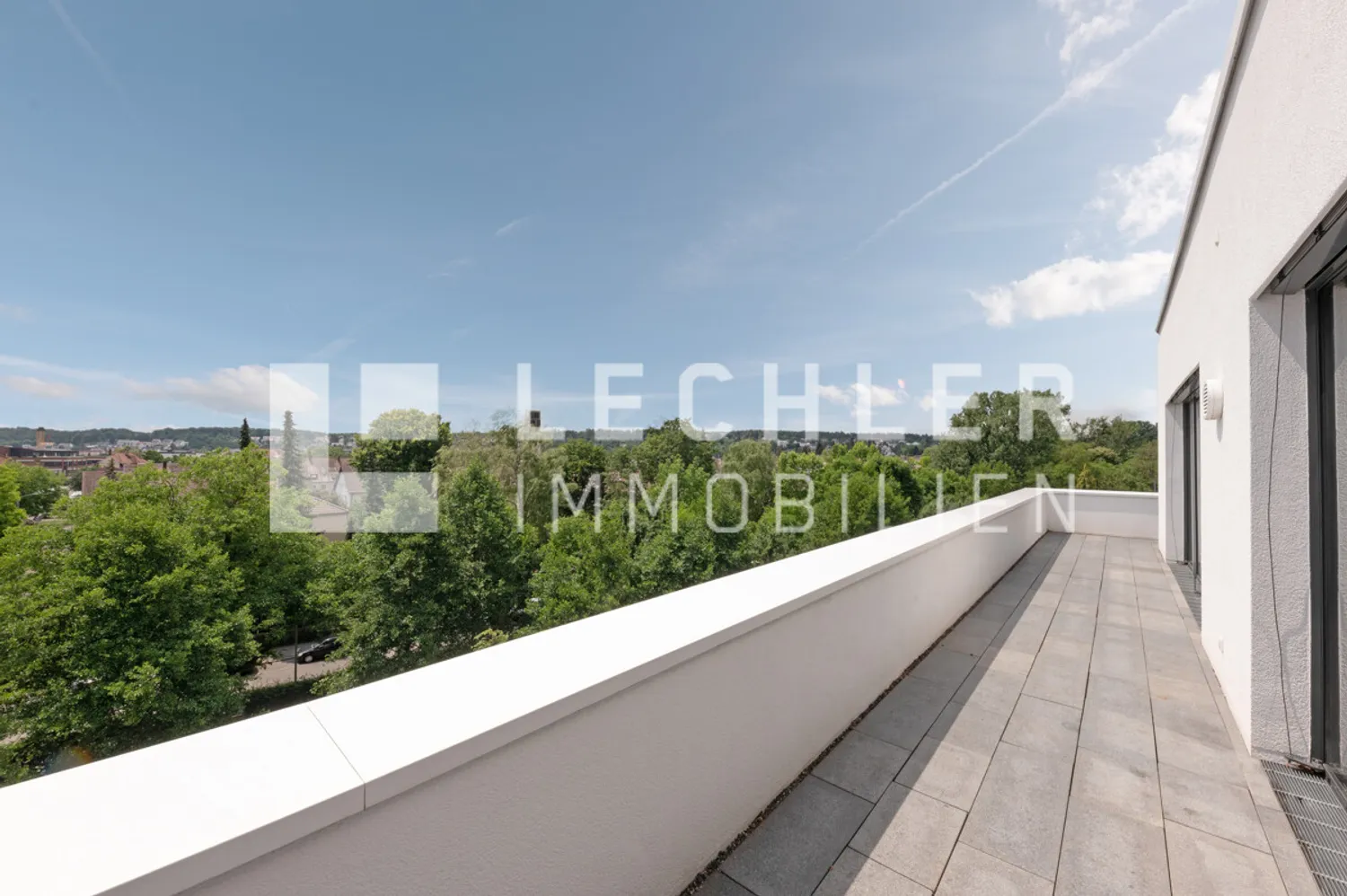 3 Zimmer Wohnung mit 162 m² in Stuttgart – Bild 2