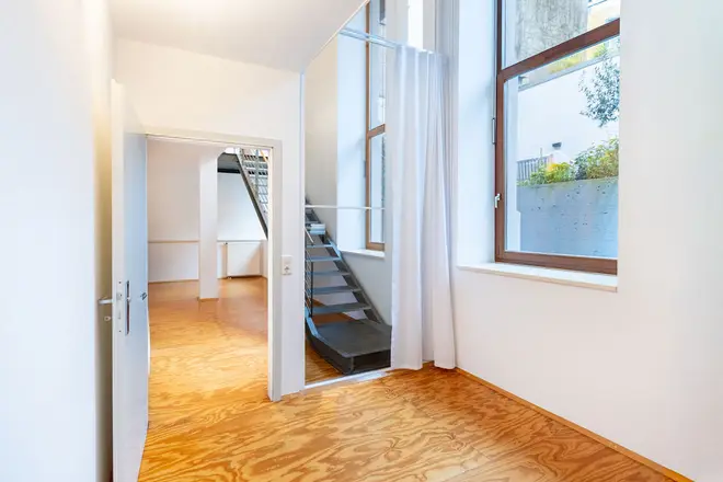 2 Zimmer Wohnung mit 100 m² in Köln – Bild 7