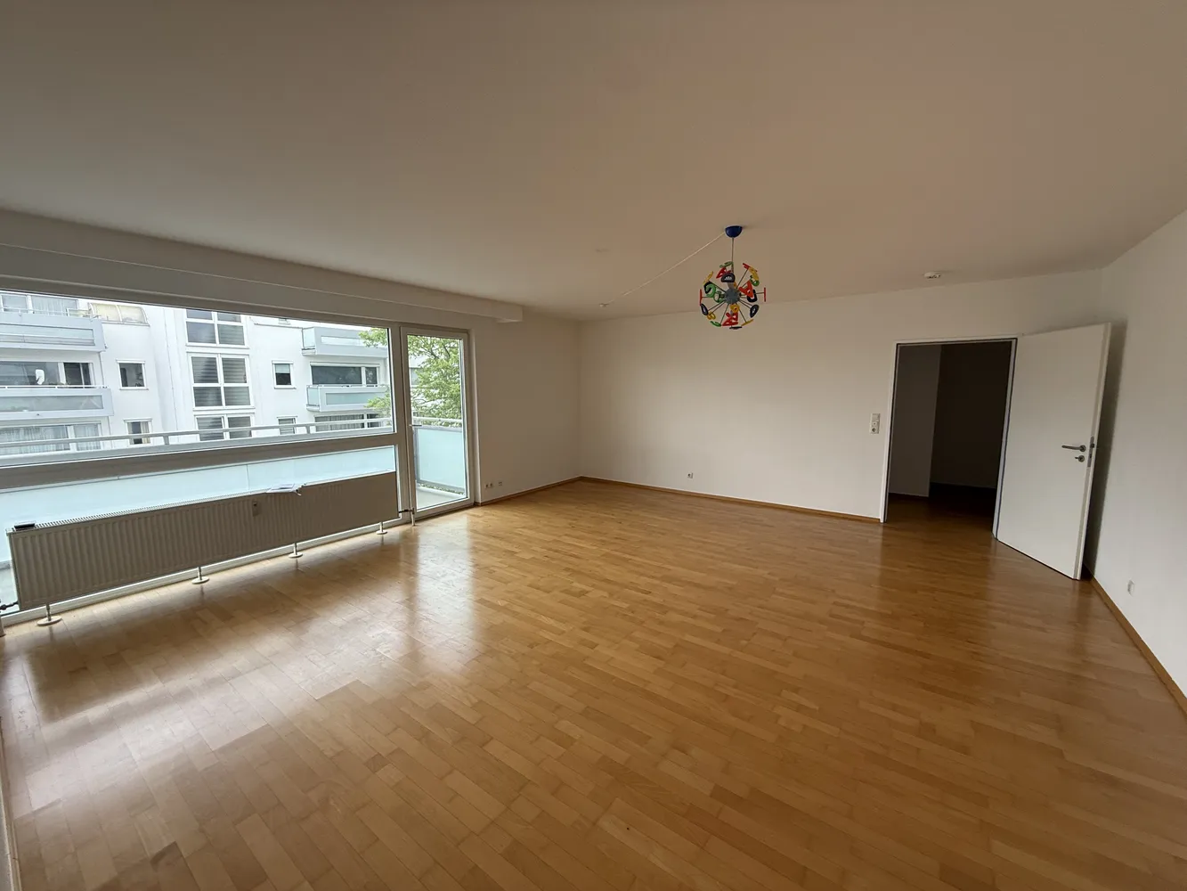 3 Zimmer Wohnung mit 96 m² in Frankfurt am Main – Bild 4