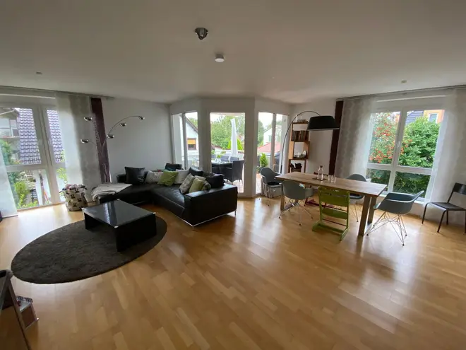4 Zimmer Wohnung mit 120 m² in München – Bild 1