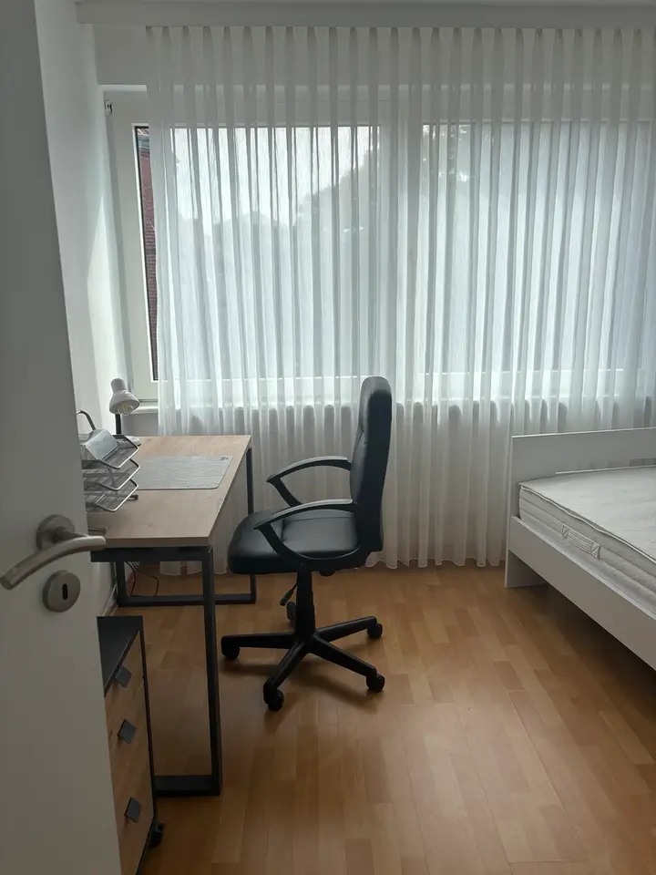 18 Zimmer Wohnung mit 74 m² in Hamburg – Bild 7