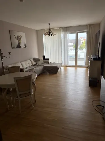 2 Zimmer Wohnung mit 75 m² in Hamburg – Bild 2