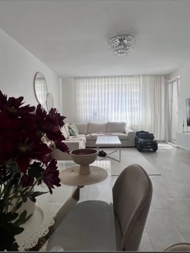 2 Zimmer Wohnung mit 66 m² in Berlin – Bild 2